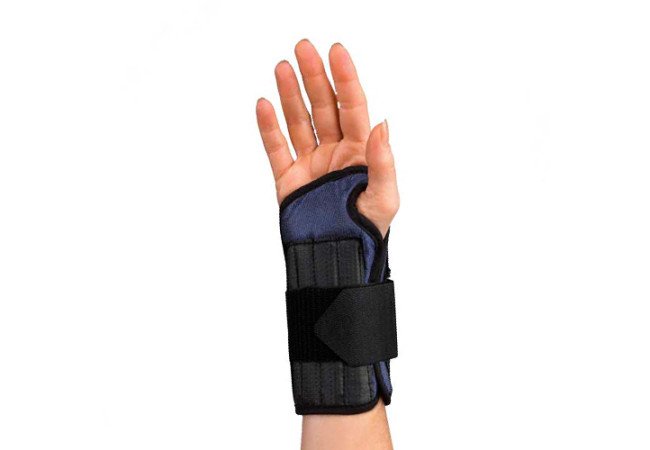 G-UL2073_3pp-Cindy-Wrist-Splint-Right-Back