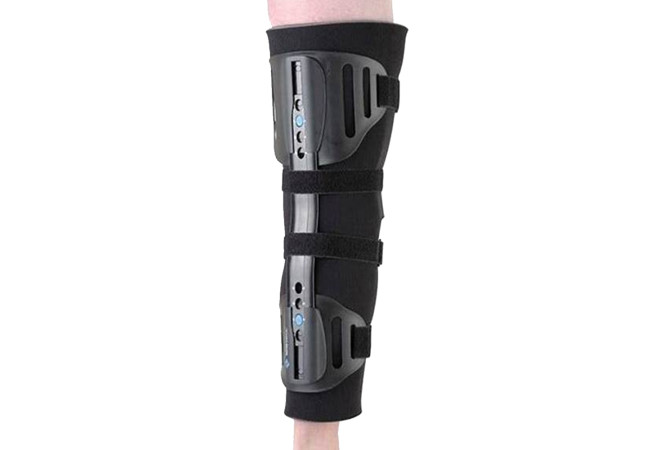 LL6446-exoform-knee-immobiliser-copy-3